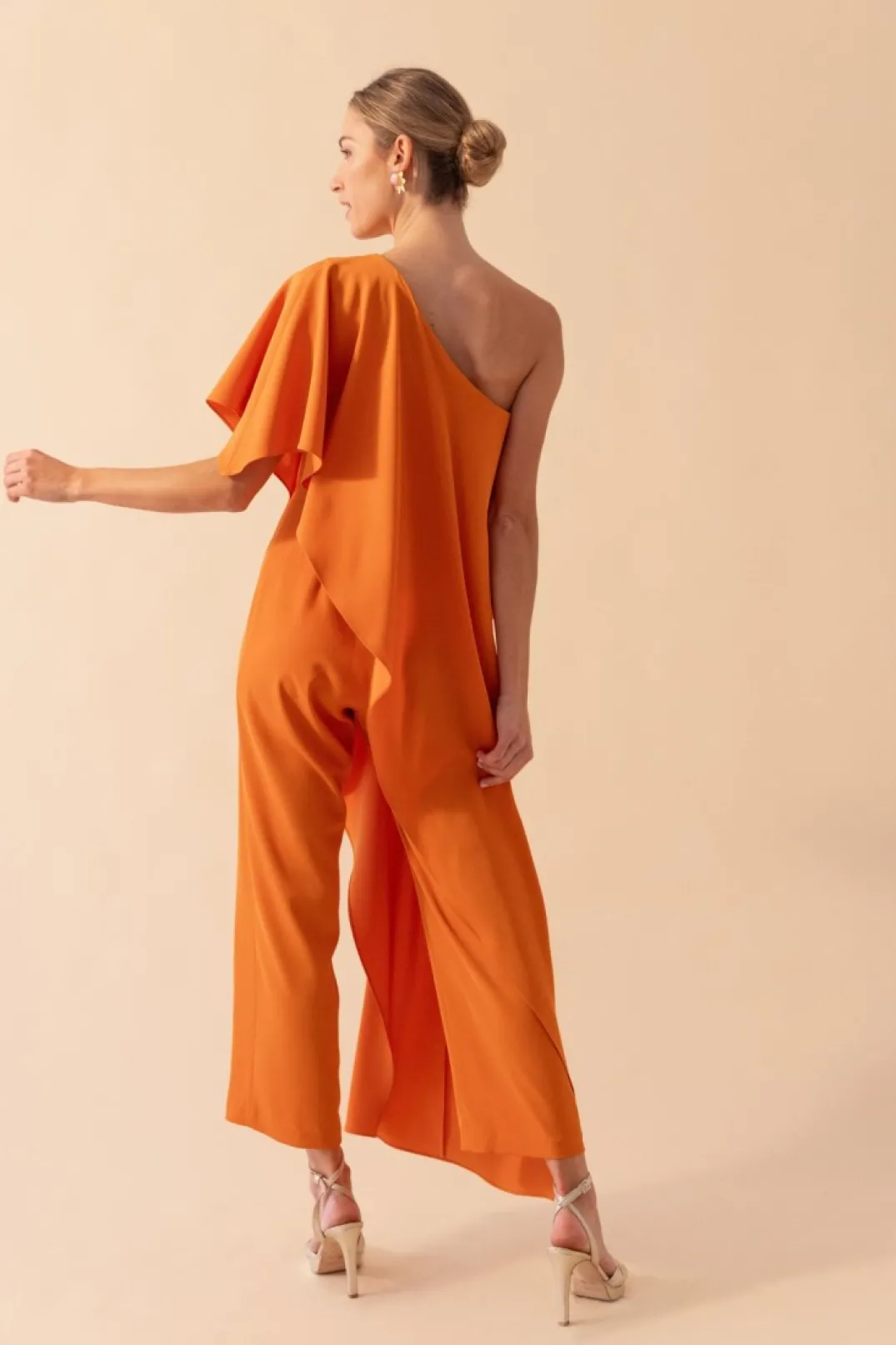 Shop MONO APIANARANJA Monos