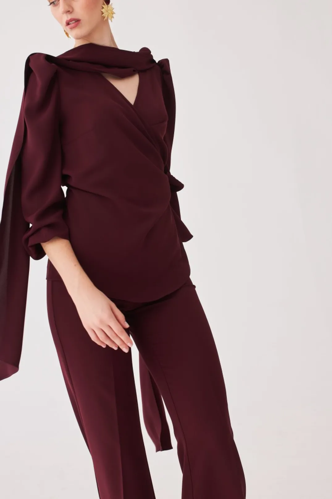 Shop PANTALON LAURAMBBURDEOS MARIA BARAZA X COOSY | Pantalones